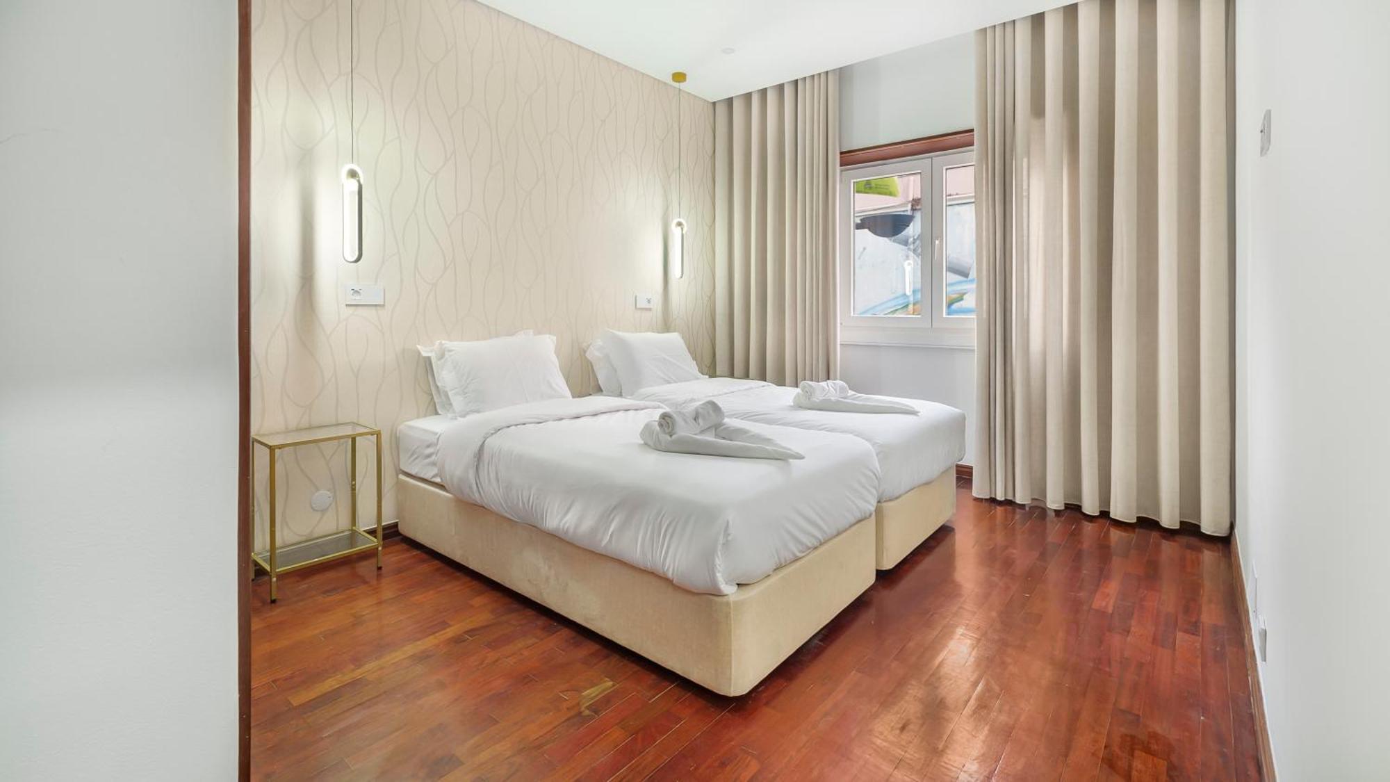 Top Apartment Apartment
